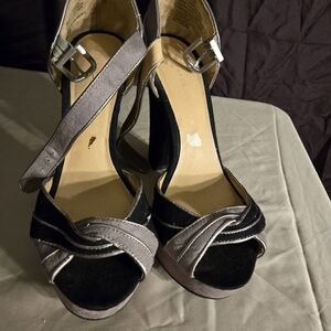 Lauren Conrad Elegant Black and Gray Women's Heels